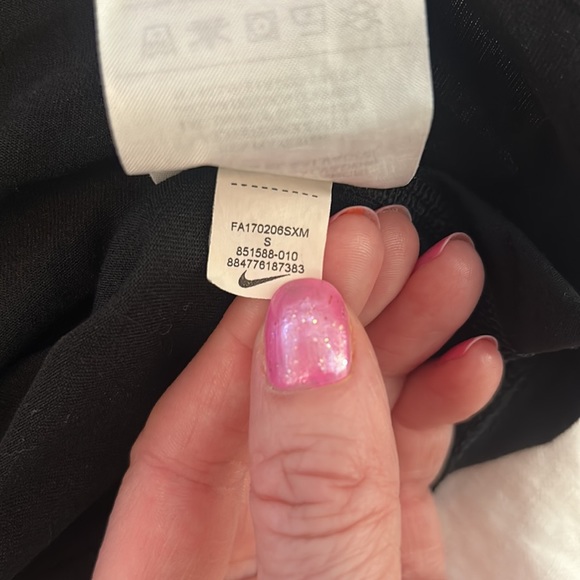 Nike Dri-Fit Tank Women’s Small - Picture 3 of 5